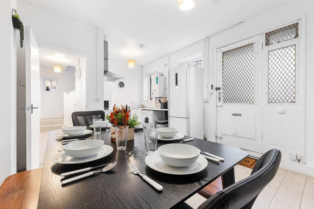 Holiday Home Near Kings Cross Sleep 12 Sp7 London Exterior foto